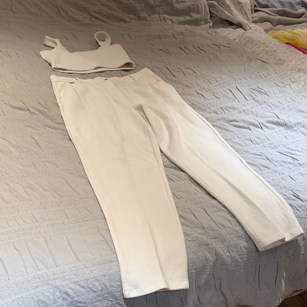 Chic White Women's Jumpsuit